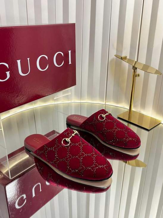 Picture of Gucci Slippers _SKUGuccisz35-39mnq12042003